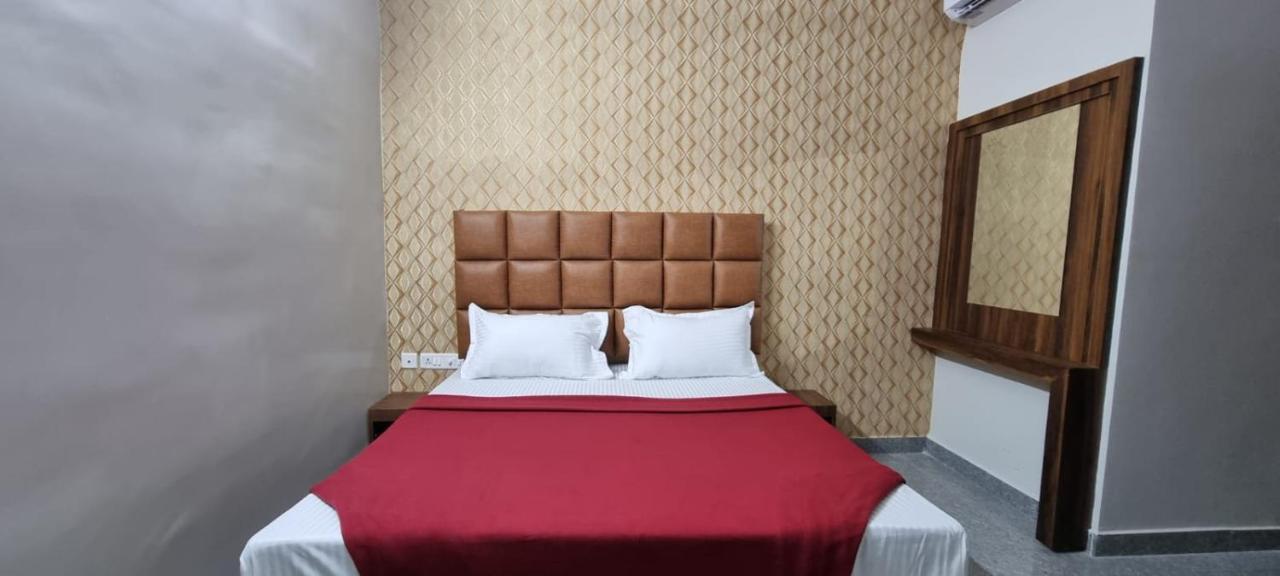 Ferienwohnung The Appolo Regency Chennai Exterior foto